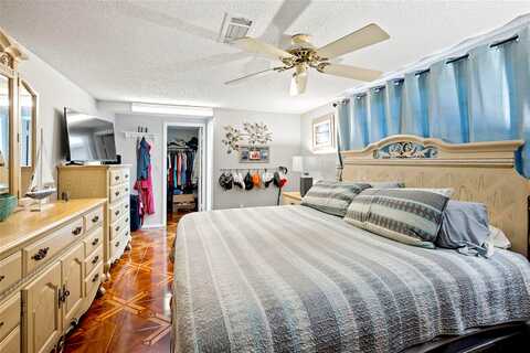 Teakwood, HUDSON, FL 34667