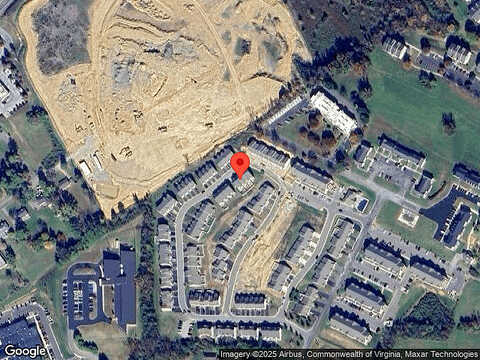 Village Green, ROANOKE, VA 24019