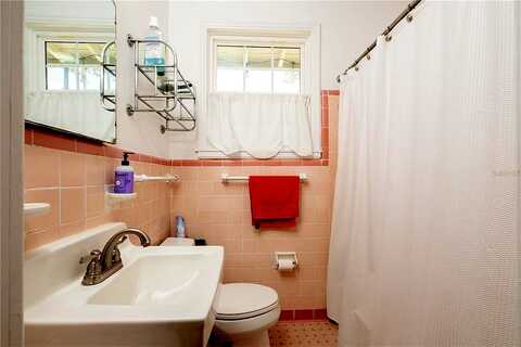 10Th, GAINESVILLE, FL 32601