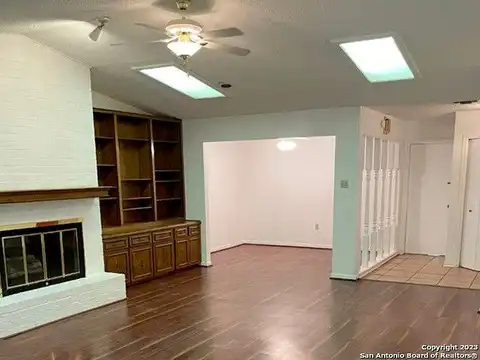 Tanglewood, NEW BRAUNFELS, TX 78130
