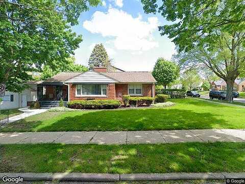 Locust, MILWAUKEE, WI 53222