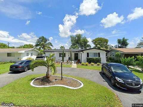 15Th, PEMBROKE PINES, FL 33024