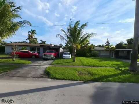 16Th, DEERFIELD BEACH, FL 33441