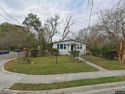 Paris, JACKSONVILLE, FL 32209