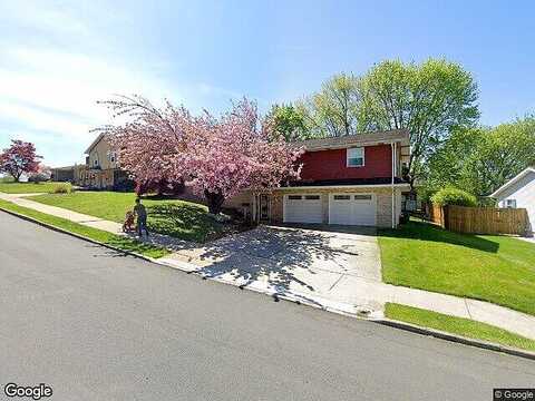 Oakwood, WHITEHALL, PA 18052