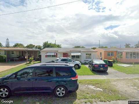 9Th, DANIA, FL 33004