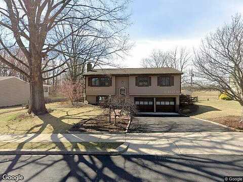 Mayo, READING, PA 19601