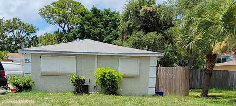 26Th, RIVIERA BEACH, FL 33404