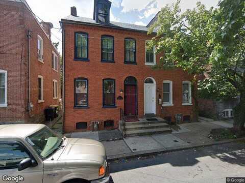 Caroline, LANCASTER, PA 17603