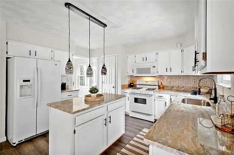 Barrington, DELMONT, PA 15626