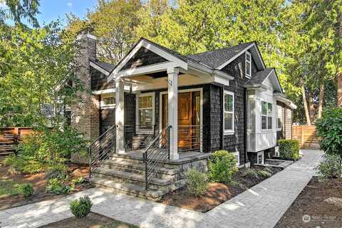 Roosevelt, SEATTLE, WA 98115
