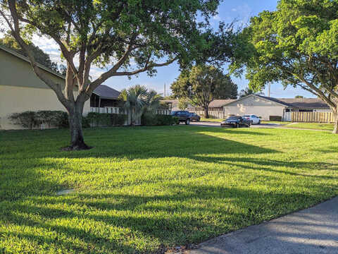 Ambach, HYPOLUXO, FL 33462