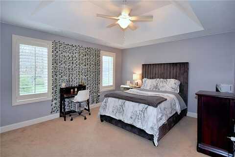 Foxwood, MARS, PA 16046