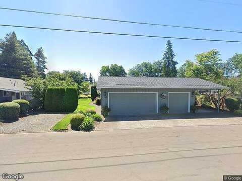 1St, GLADSTONE, OR 97027
