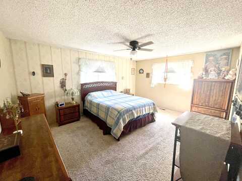 Golden, KLAMATH FALLS, OR 97603