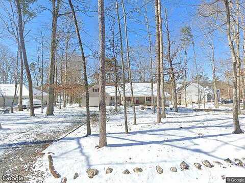 Oak, CLARKSVILLE, VA 23927