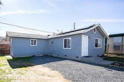 College, DINUBA, CA 93618