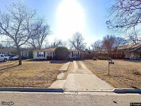4Th, BROWNWOOD, TX 76801
