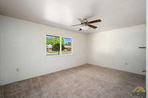 La Puente, BAKERSFIELD, CA 93309