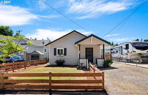 Division, OREGON CITY, OR 97045