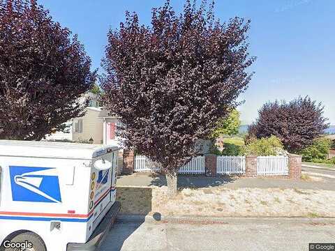 39Th, SEATTLE, WA 98136