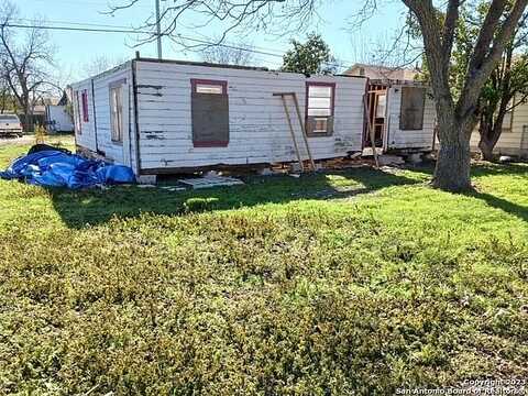 Elley, SEGUIN, TX 78155