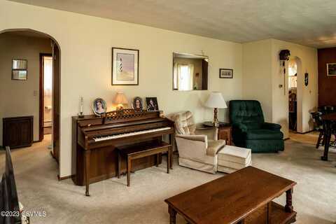 Maple, DANVILLE, PA 17821