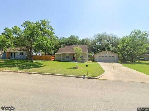 Walnut, LULING, TX 78648