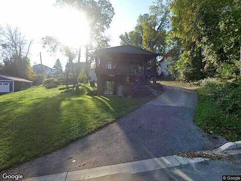 Spring, PEWAUKEE, WI 53072