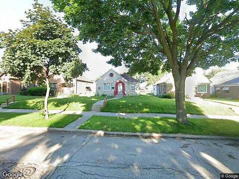 24Th, MILWAUKEE, WI 53209