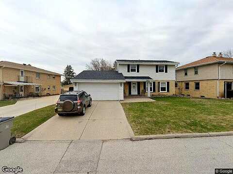 74Th, MILWAUKEE, WI 53220