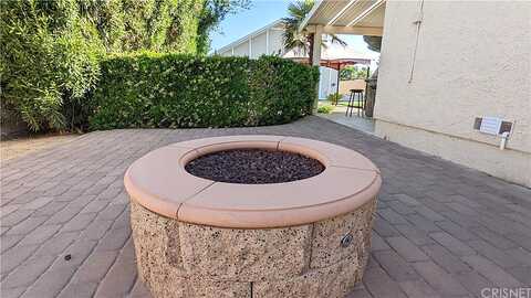 Avenue L8, LANCASTER, CA 93536
