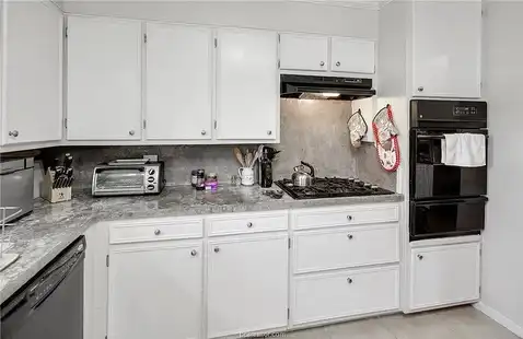 Allen Forest, BRYAN, TX 77803