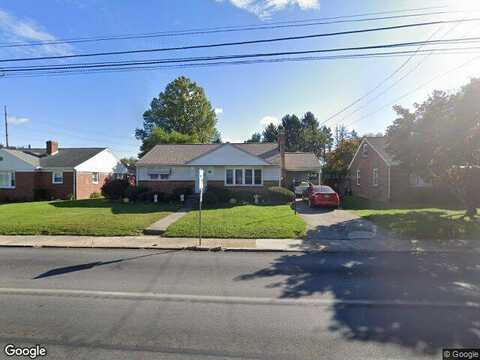 Broadway, HANOVER, PA 17331
