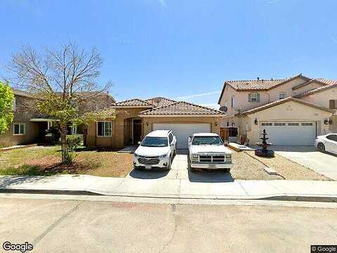Lone Pine, OAK HILLS, CA 92344