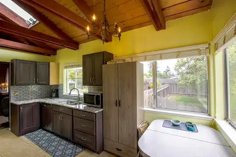 Varni, WATSONVILLE, CA 95076