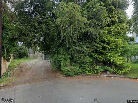 132Nd, KIRKLAND, WA 98034
