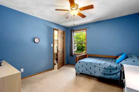 Prairie Creek, NEENAH, WI 54956