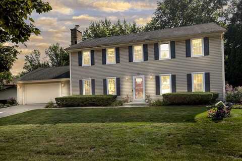 Crestwood, WAUKESHA, WI 53188