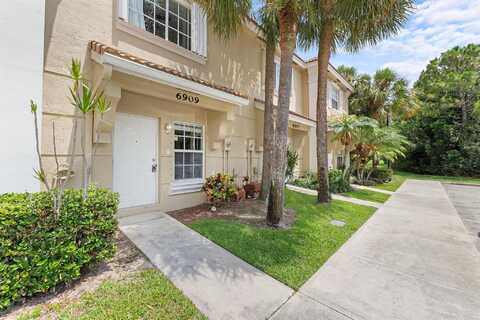 Crooked Fence, LAKE WORTH, FL 33467
