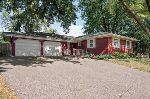 Aquila, MINNEAPOLIS, MN 55427