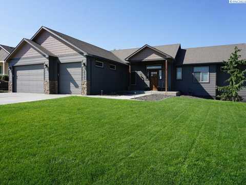 Karlee, RICHLAND, WA 99352