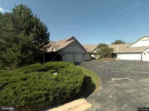 High Ridge, PEWAUKEE, WI 53072