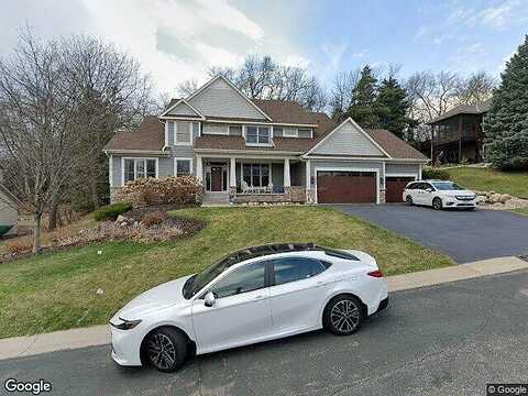 Lakeway, CHANHASSEN, MN 55317