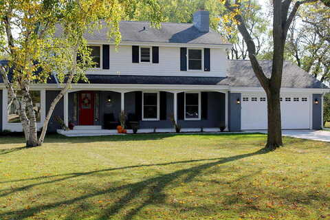 River Oaks, MEQUON, WI 53092