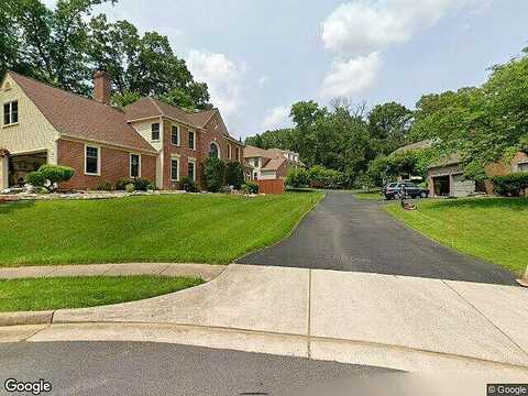 Jenny, FAIRFAX, VA 22032