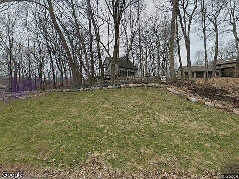 Saint James Gate, EXCELSIOR, MN 55331
