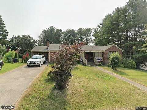 Lynnhaven, STAUNTON, VA 24401