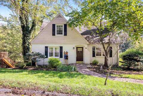 Wayt, STAUNTON, VA 24401