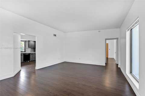 21St, NORTH MIAMI BEACH, FL 33179